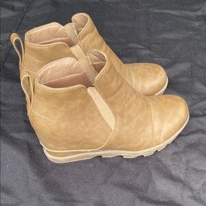 Women's Tan Ankle Boots